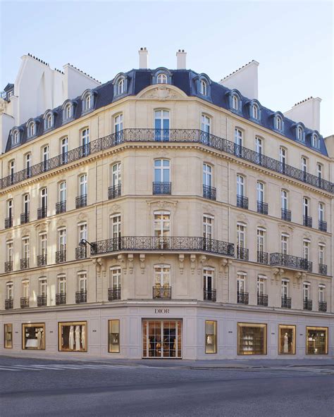 hotel dior avenue montaigne|Dior boutique montaigne.